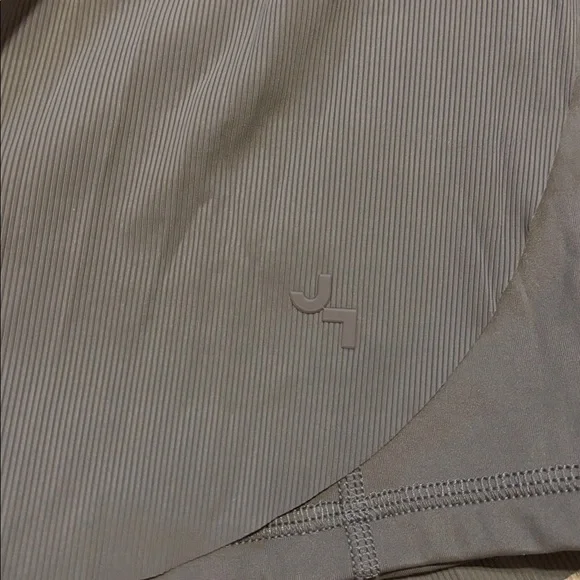 JoyLab Double Layer Runner Shorts 2.5” taupe - Picture 3 of 5